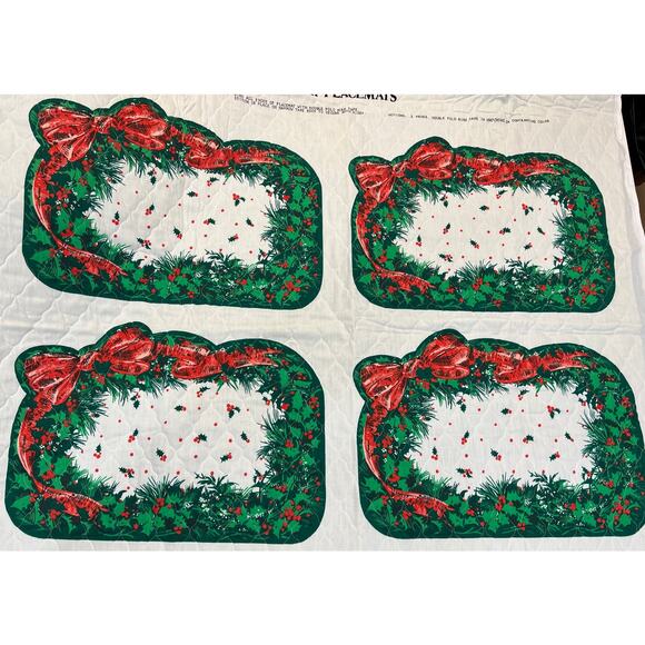 Vintage Christmas Quilted Reversible Placemat Fabric Panel Set of 4 Holly Ribbon - Picture 1 of 7